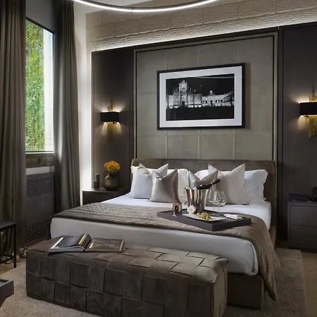 Mine & Yours 2* 莱切