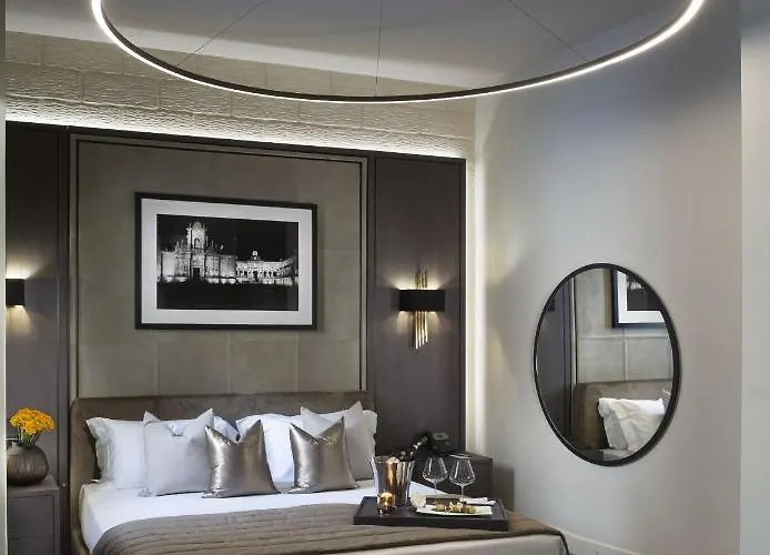 Mine & Yours בית הארחה