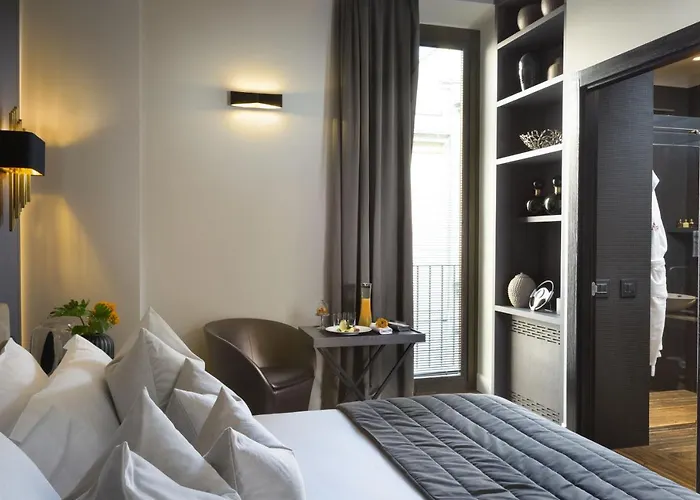 Mine & Yours לצ'ה